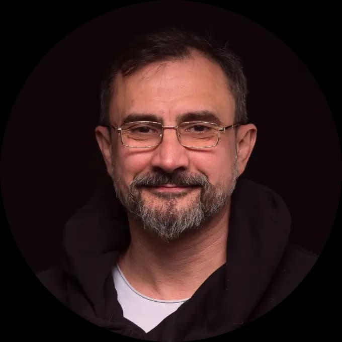 Elias Maverick